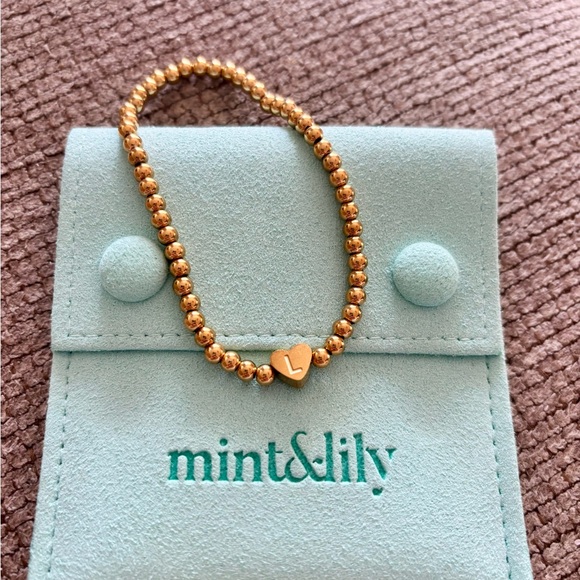 Mint and Lily Gold Beaded Initial L Bracelet - Picture 2 of 4
